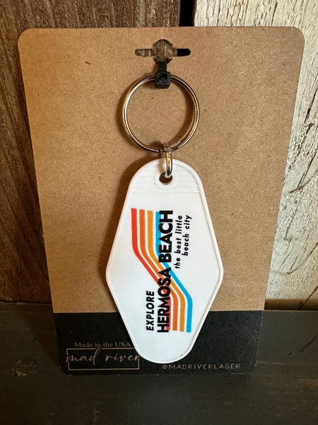 EXPLORE HERMOSA BEACH - THE BEST LITTLE BEACH CITY Retro Rainbow Motel Key Chain: White