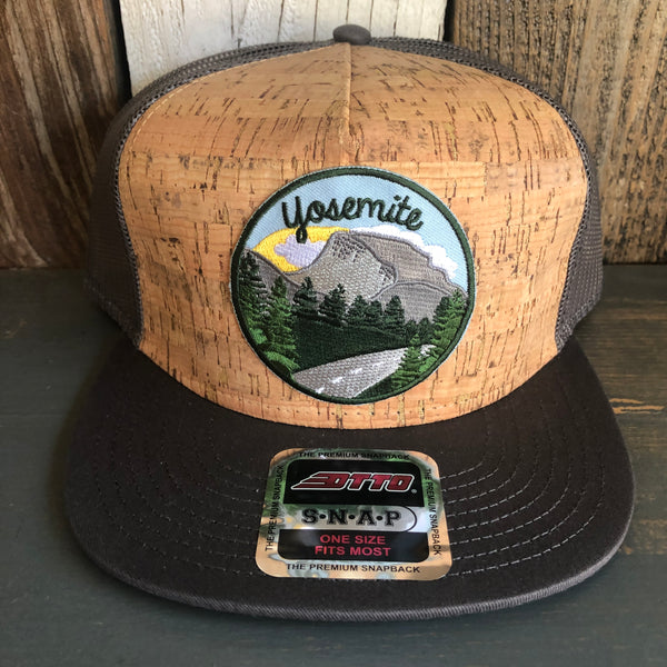 YOSEMITE NATIONAL PARK ✷ Premium Cork Trucker Hat (Grey)