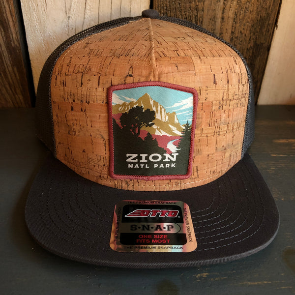 ZION NATIONAL PARK Premium Cork Trucker Hat (Grey)